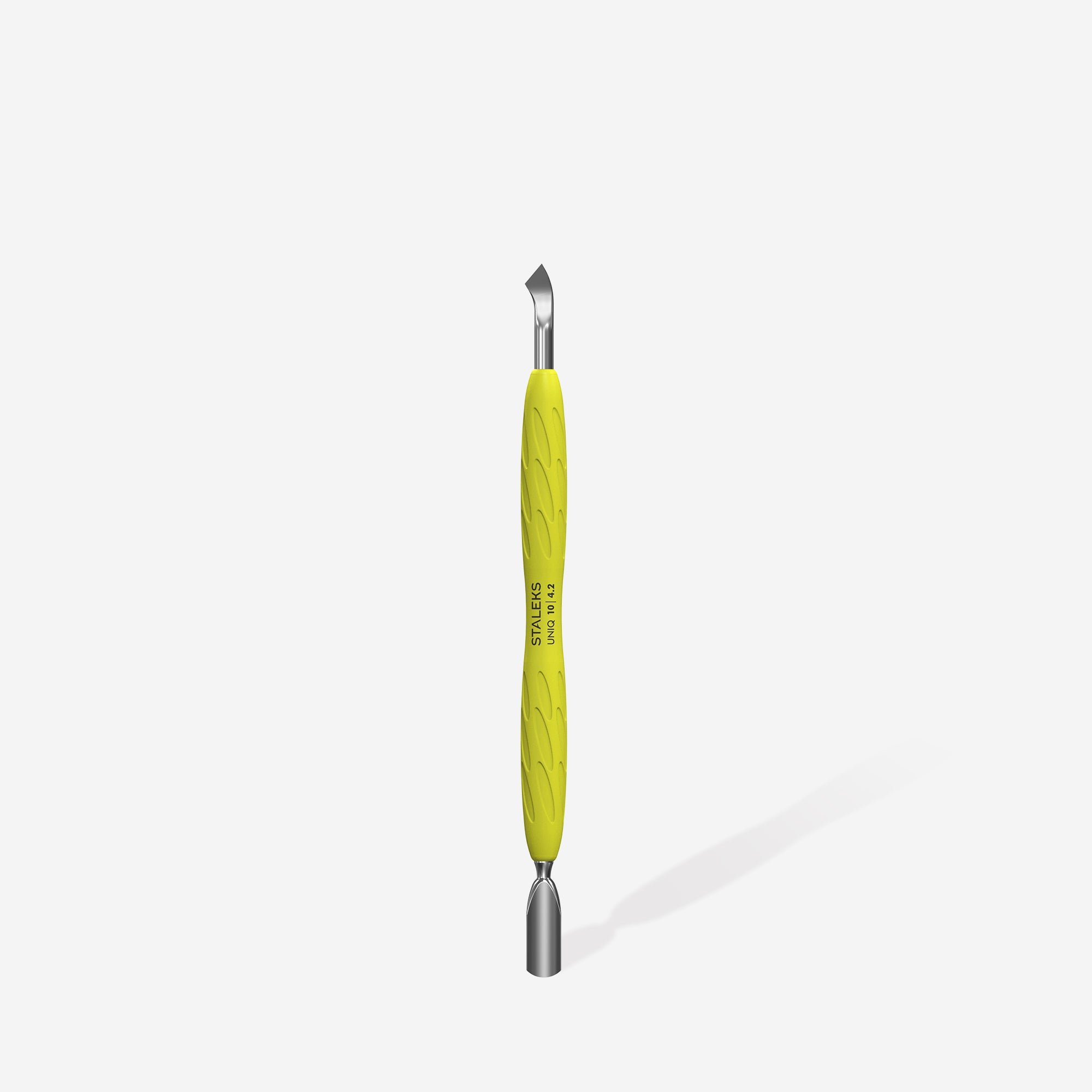 Manicure pusher Gummy with yellow silicone handle UNIQ 10 TYPE 4.2 (rounded narrow pusher and bent blade)