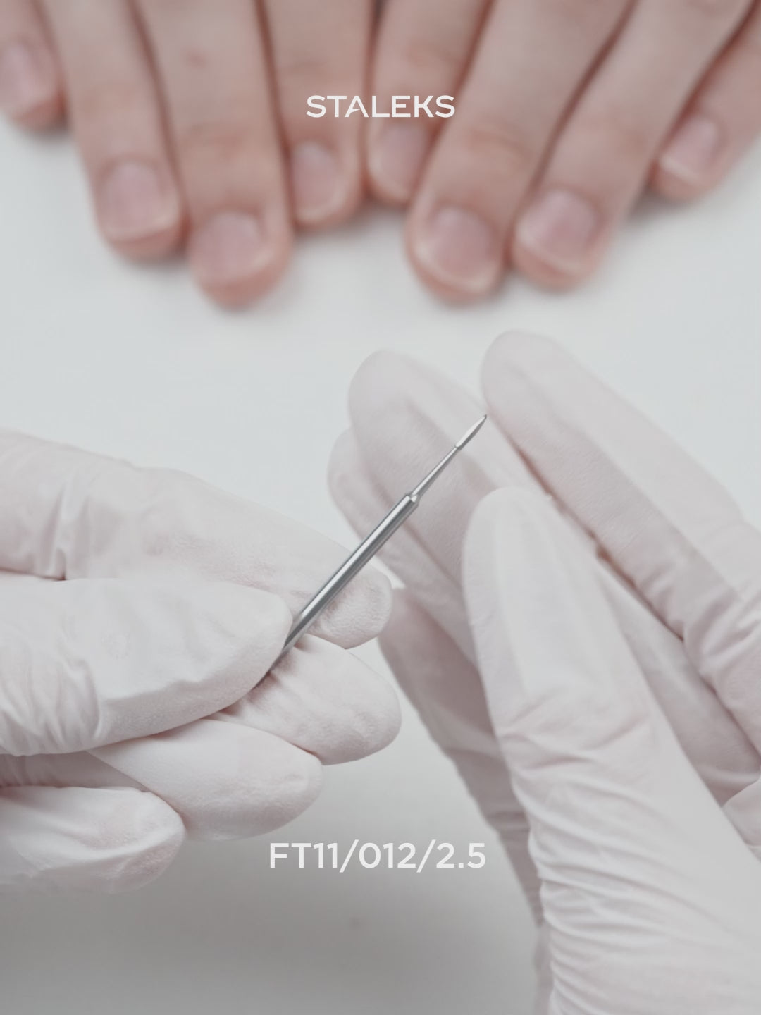 Tải video: Mũi mài làm sạch móng hợp kim EXPERT, đường kính đầu 1,2 mm, chiều dài đầu mài 2,5 mm.