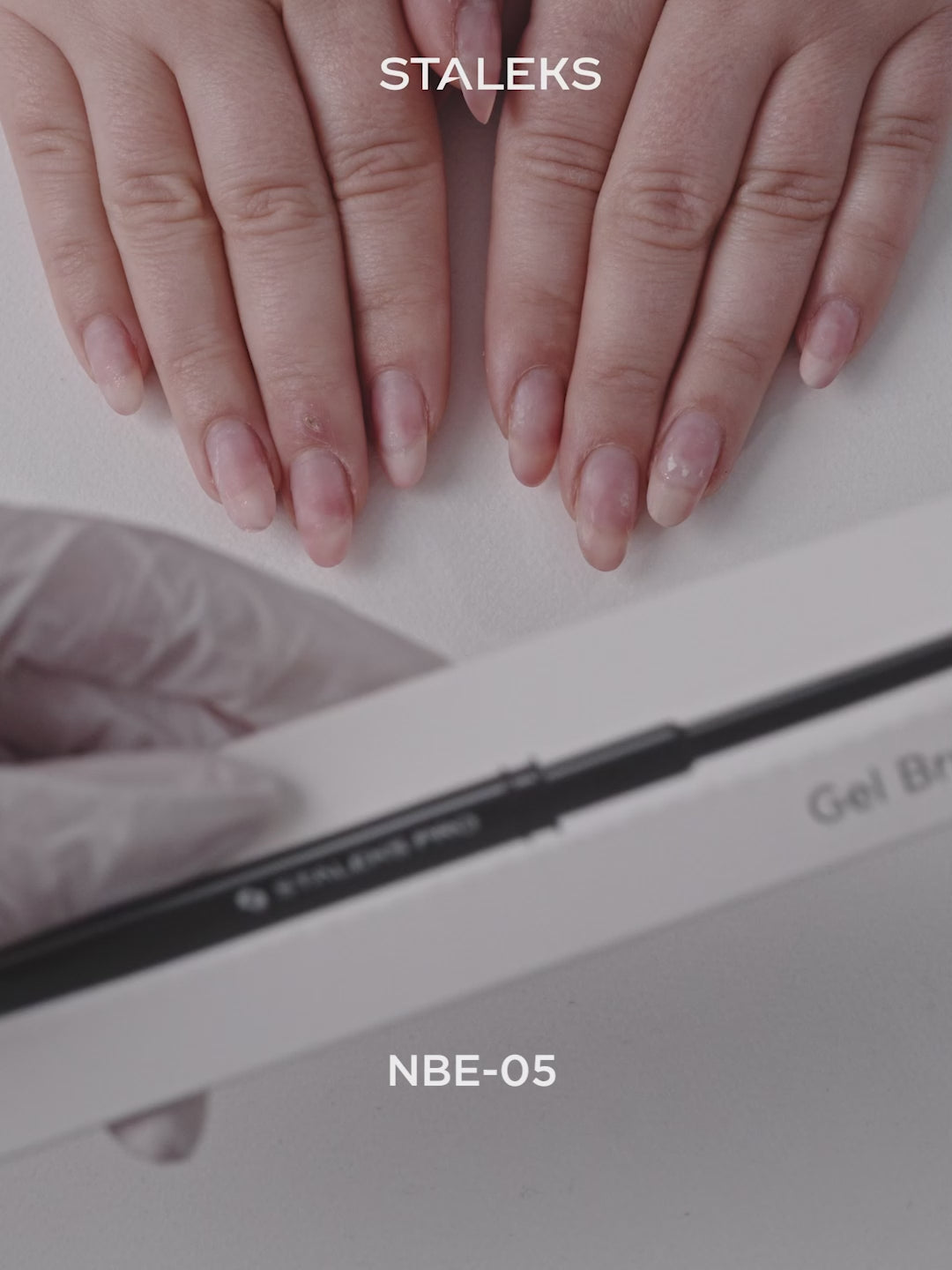 Load Video: STALEKS EXPERT 05 Straight brush for gel, width 5 mm/length 8.5 mm
