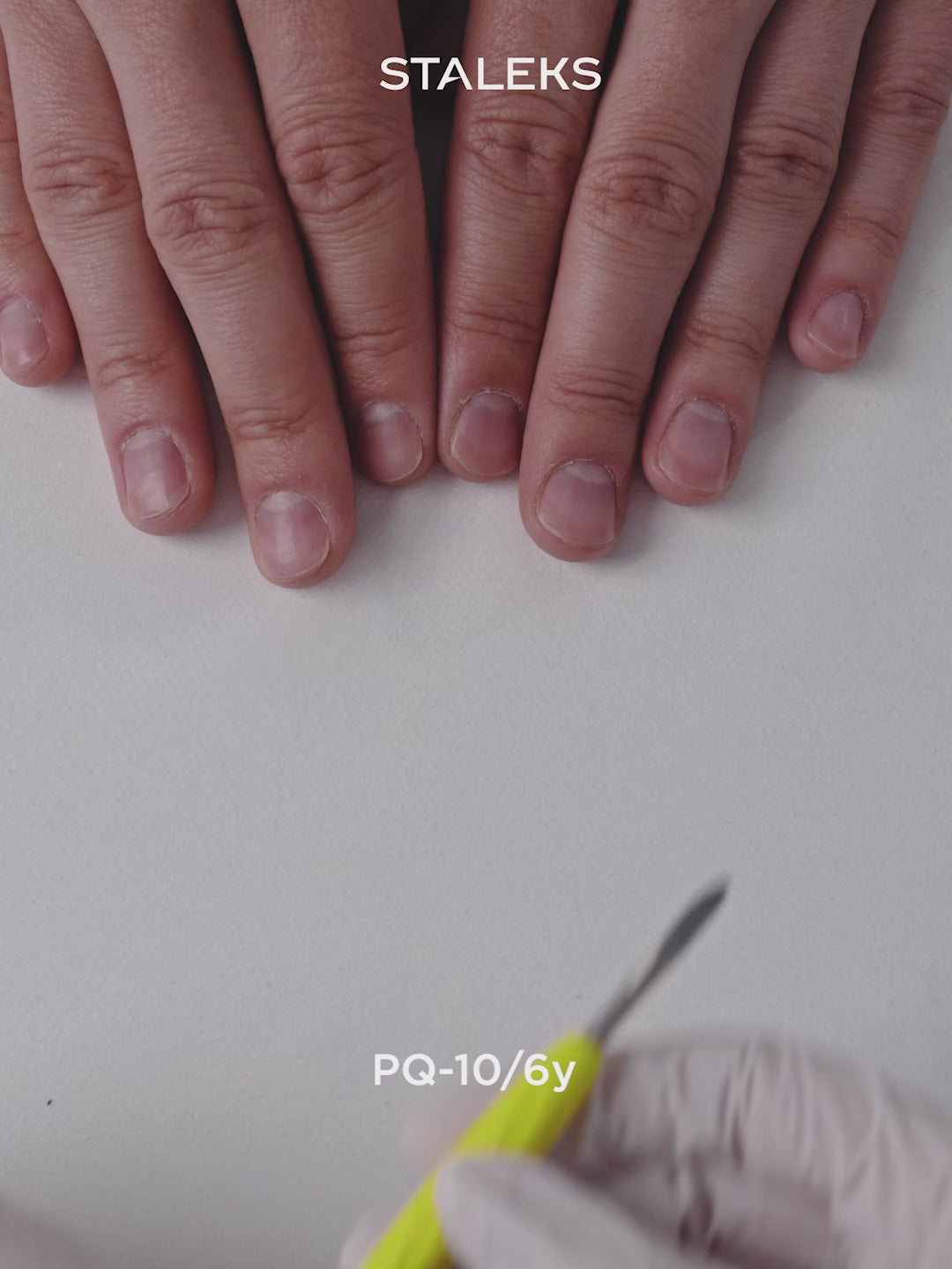 Load Video: STALEKS UNIQ 10 TYPE 6 Gummy Rounded wide pusher and nail cleaner