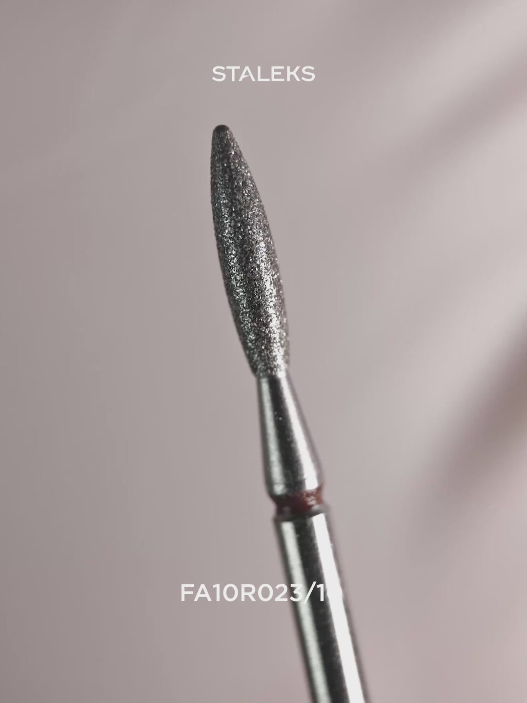 Tải video: Mũi mài móng kim cương hình ngọn lửa EXPERT vạch đỏ, đường kính đầu 2,3 mm, chiều dài đầu mài 10 mm