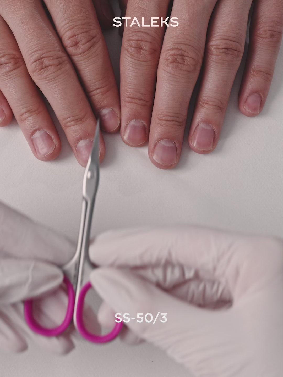 Cargar vídeo: STALEKS SMART 50 TYPE 3 Professional cuticle scissors